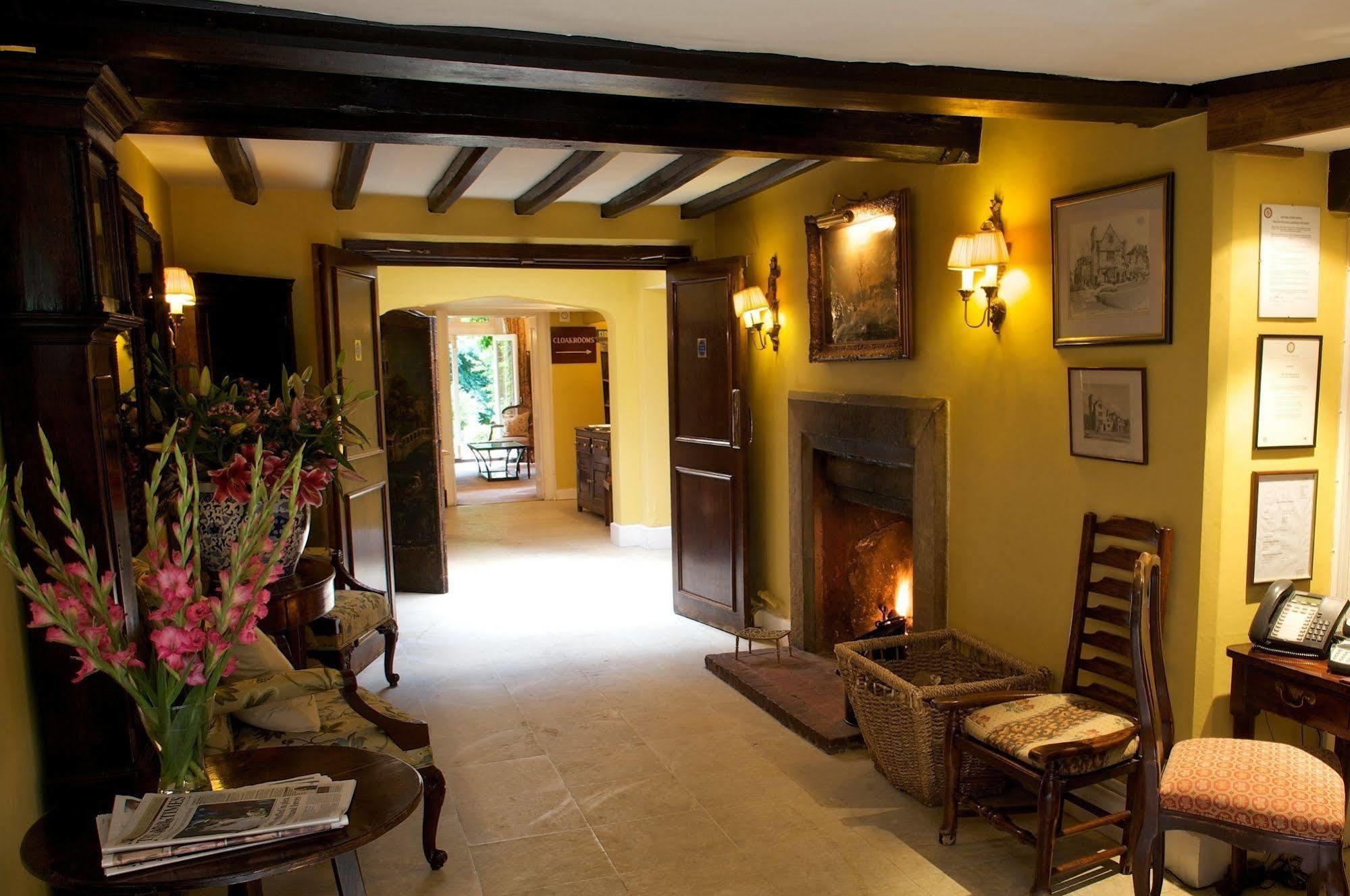 Ockenden Manor Hotel & Spa Cuckfield Exterior foto