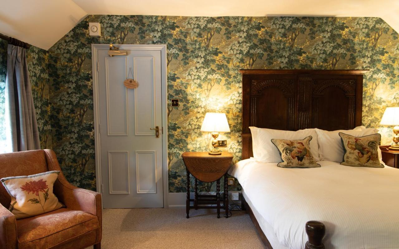 Ockenden Manor Hotel & Spa Cuckfield Exterior foto